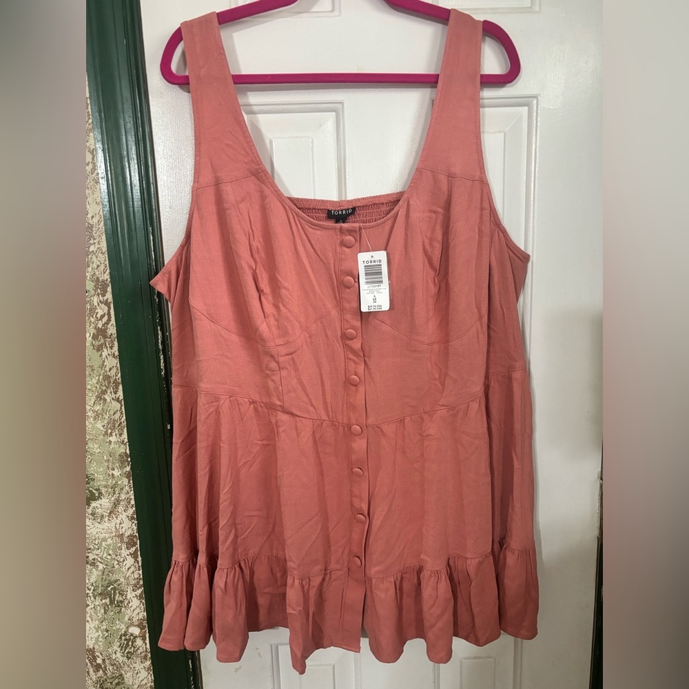 NWT Torrid Coral Button-Front Top